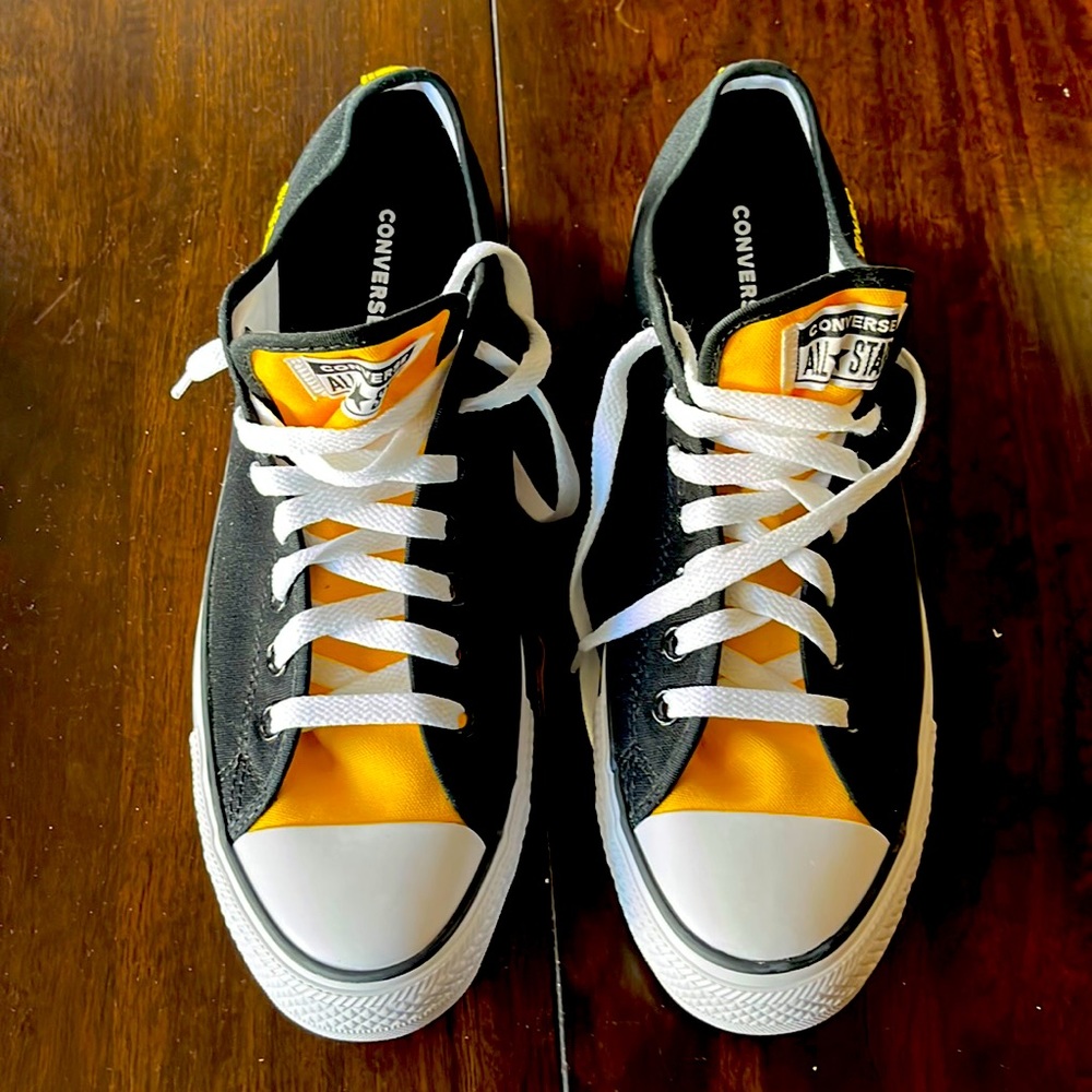 BRAND NEE chuck taylors- Custom - UNISEX mens 5.5 womens 7.5